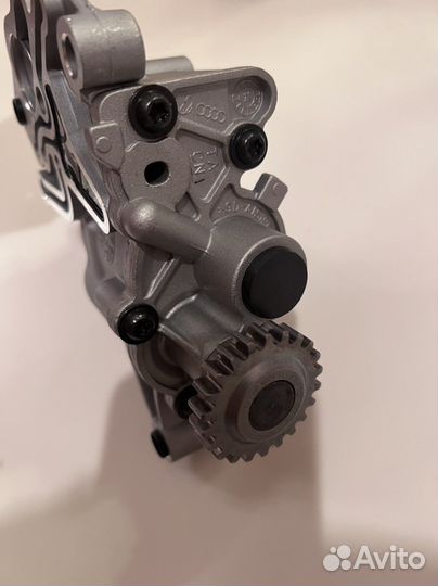 Масляный насос Skoda 1,8 2,0 CDA CCZ 06H115105AP