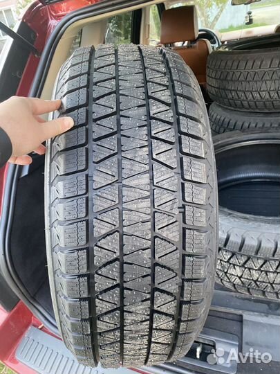 Bridgestone Blizzak DM-V3 235/55 R17 112