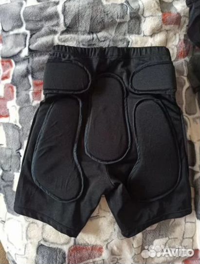 Защита таза - шорты для фигурного катания