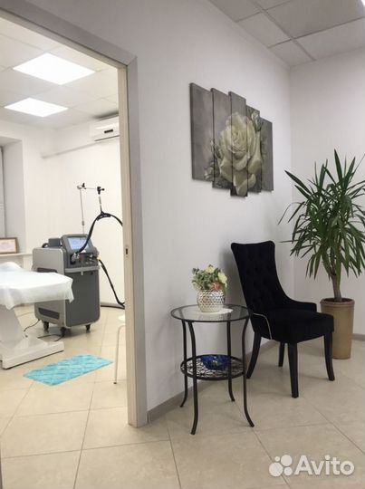 Администратор в центр косметологии