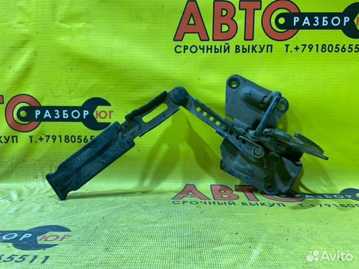 Замок капота Audi A6 C5 APU 2000