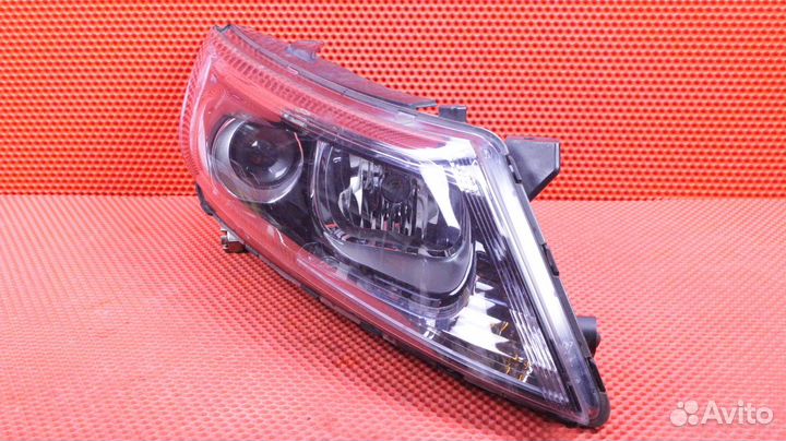 Фара правая Kia K5 TF G4KH 92102-2T500