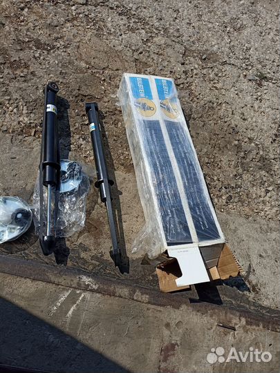 Амортизатор задний