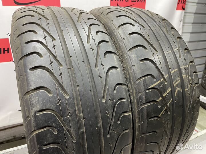 Pirelli P Zero Corsa 235/35 R19