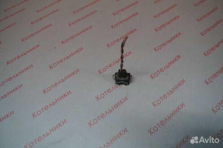 Nissan 28920-AU300 Разъем насоса омывалеля стекла