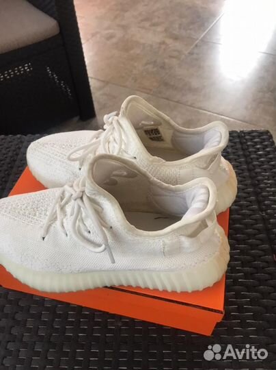 Кроссовки yeezy