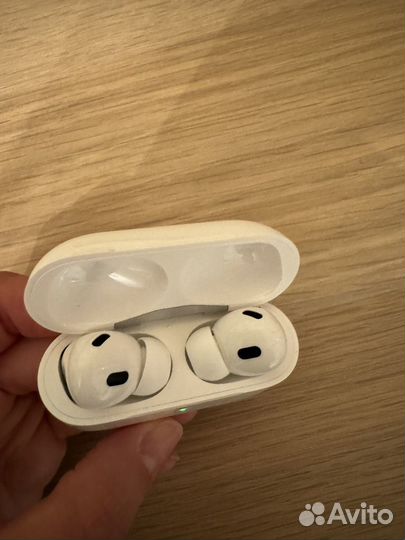 Apple AirPods Pro 2 (2023)