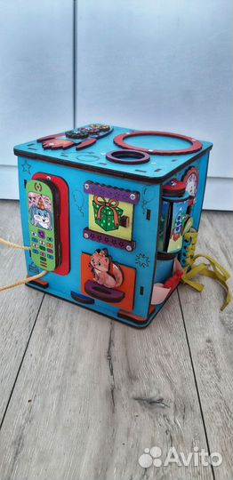 Бизидом Бизикуб Бизиборд