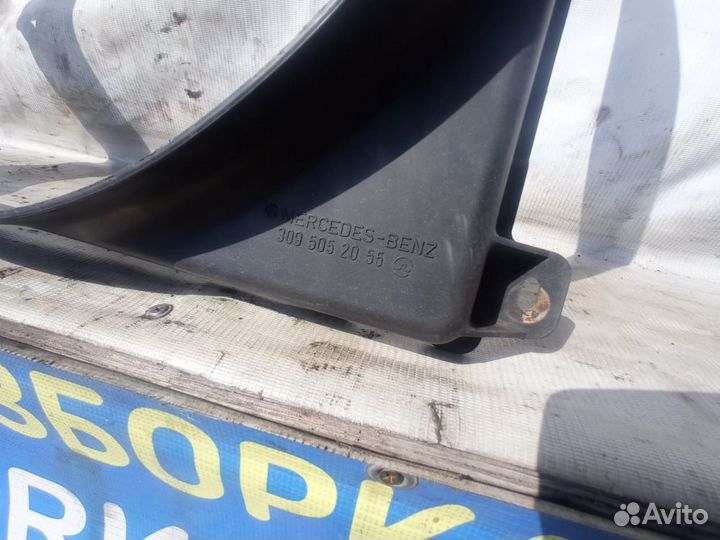 Диффузор вентилятора Mercedes 508