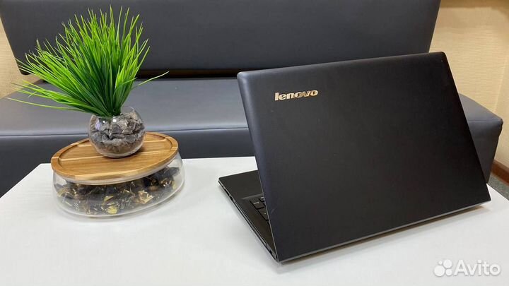 Ноутбук Lenovo 16