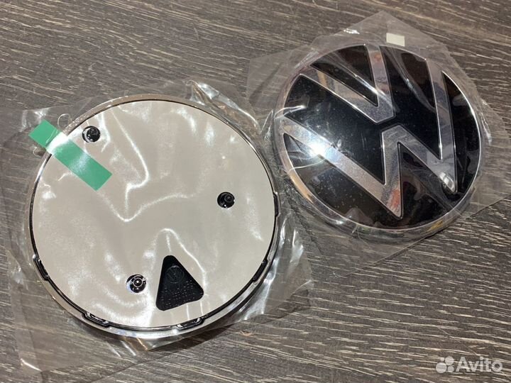 Задний значек хром tiguan NEW orig vwag