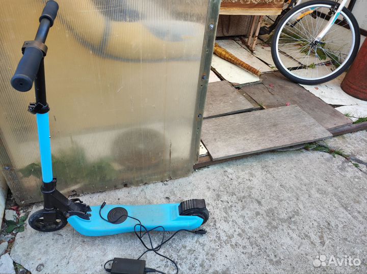 Детский электросамокат б/у