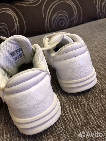 Кроссовки adidas 31