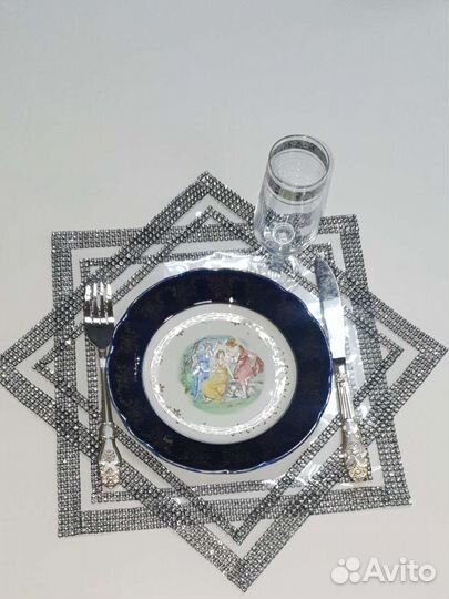 Сервировочные салфетки на стол под тарелки набор