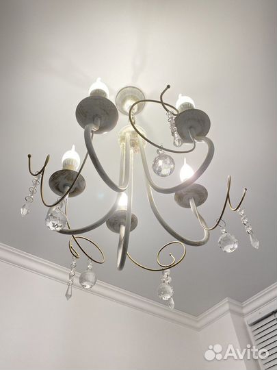 Люстра потолочная подвесная