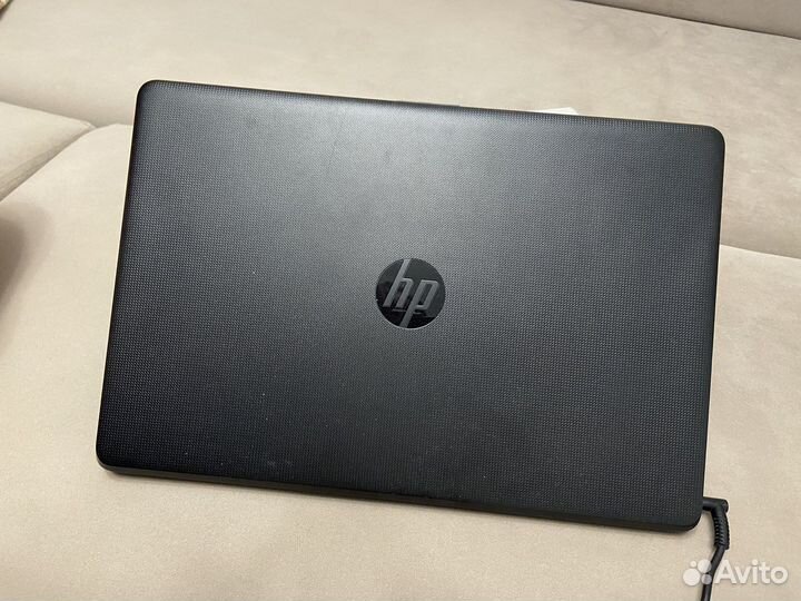 Ноутбук HP 15-ra079ur