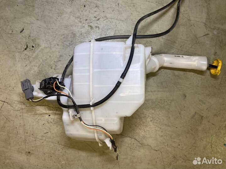 Бачок стеклоомывателя Mazda Axela BL5FP