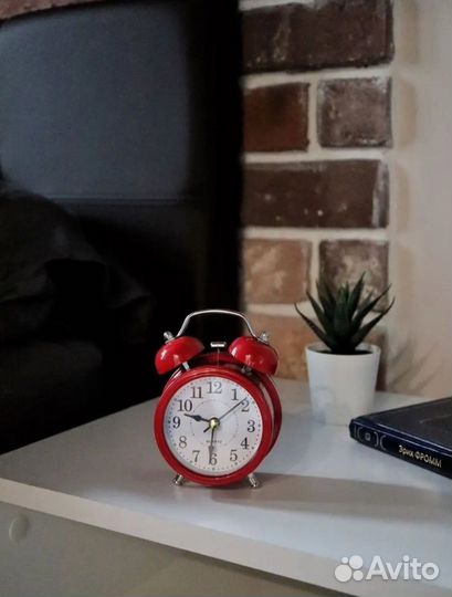 Будильник настольный колокольчик