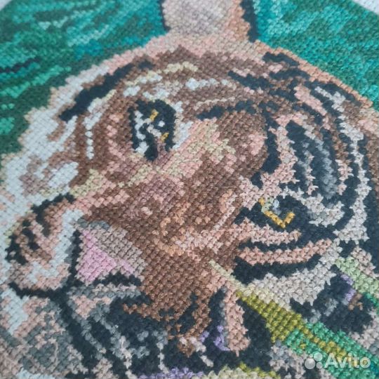 Картина вышитая крестиком 