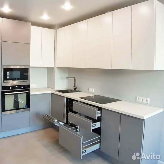 П образная кухня на заказ. Производство Омск