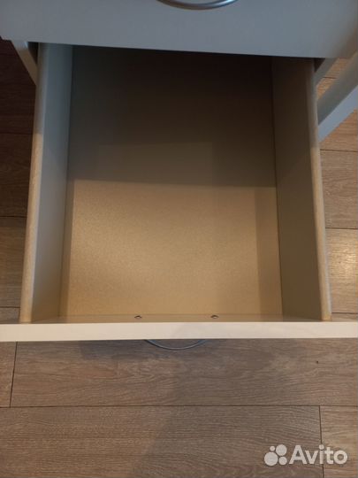 Письменный стол IKEA белый