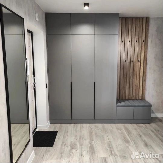 Шкаф на заказ в прихожую