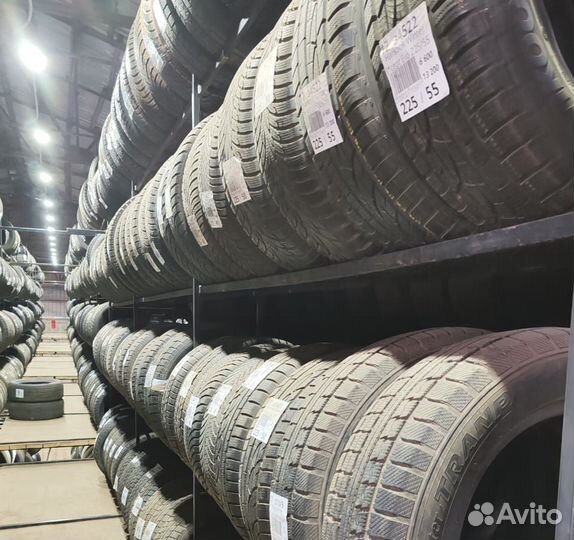 Bridgestone Blizzak LM-25 215/60 R17 96Y