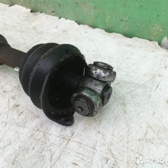 Полуось передняя левая Митсубиси Галант 8