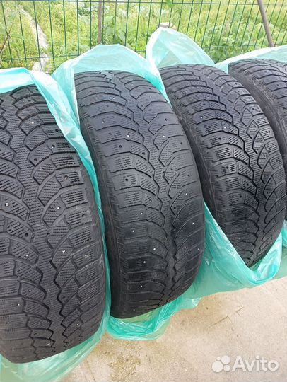 Bridgestone Blizzak Spike-01 255/60 R18 112T