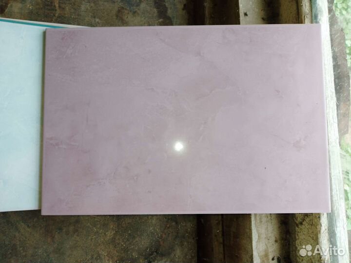 В наличии несколько упаковок. Керамич. Плитка