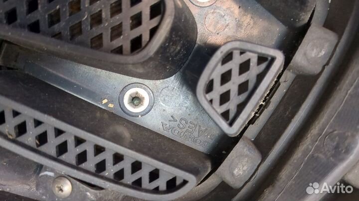 Решетка радиатора Honda Accord 7, 2007