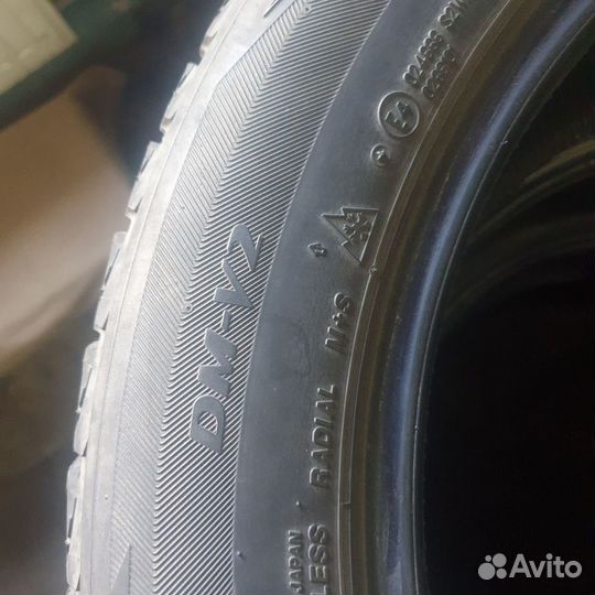 Bridgestone Blizzak DM-V2 235/55 R18