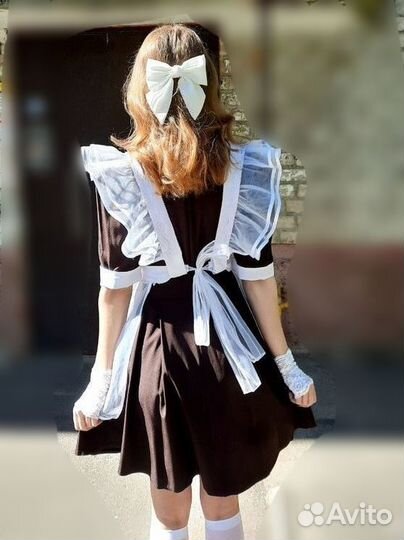 Белый школьный фартук