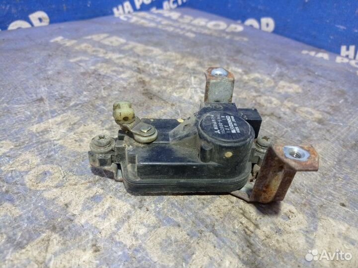 Активатор замка двери Mitsubishi Pajero 2