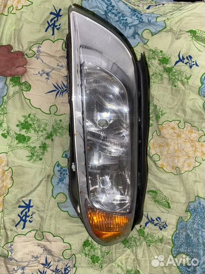 Фара Volvo XC 70 s80