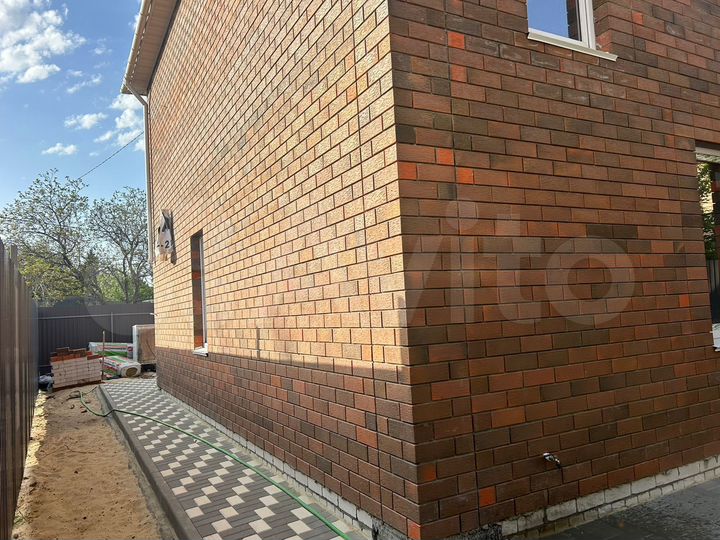 Коттедж 157 м² на участке 3 сот.