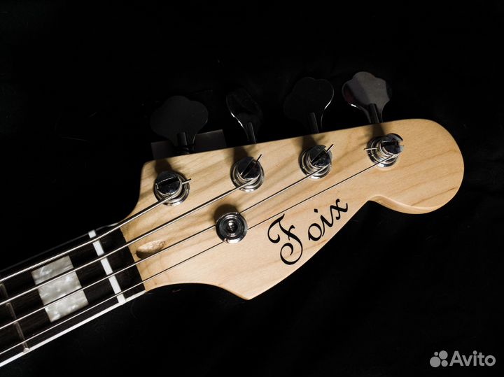 Бас гитара foix