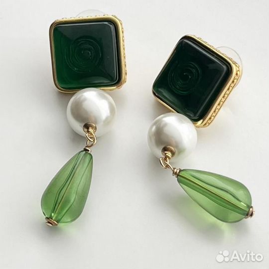 Стильные серьги