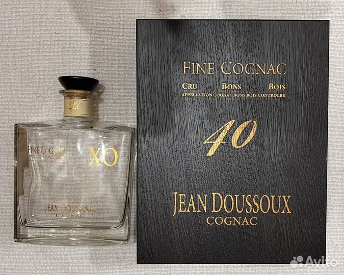 Бутылка с кейсом от коньяка Jean Doussoux XO