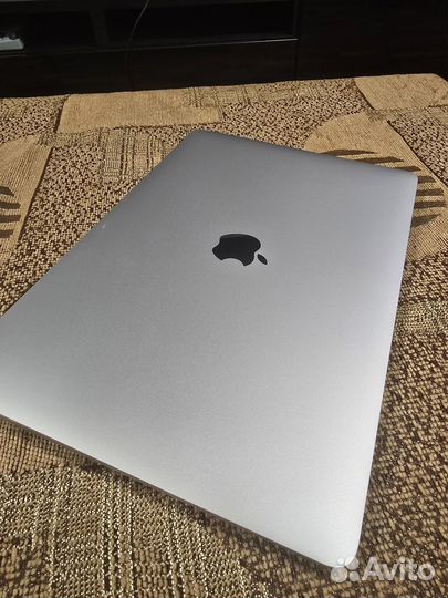 Macbook air 13 m1 8/512