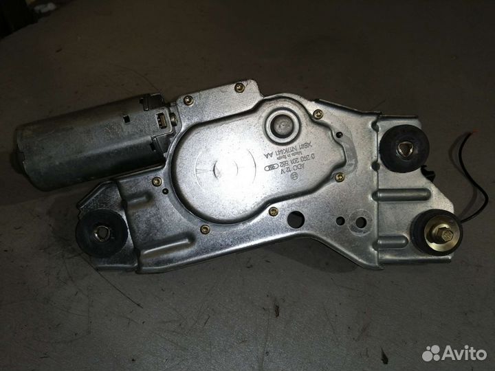 Стеклоочиститель задний универсал Форд Фокус 1