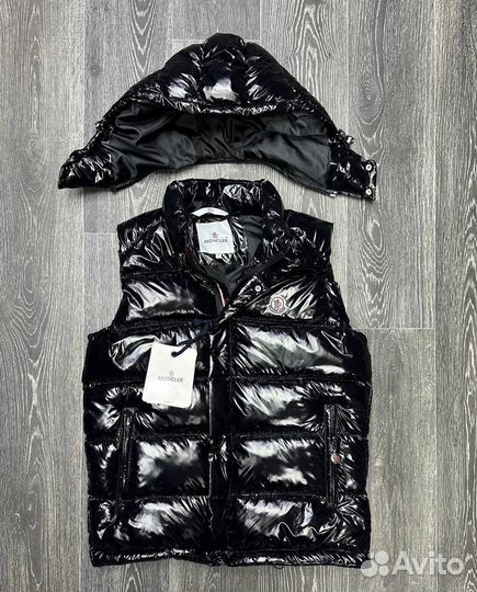 Жилетка Moncler глянцевая с капюшоном