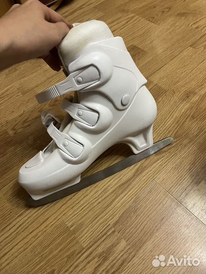 Коньки фигурные женские nordway