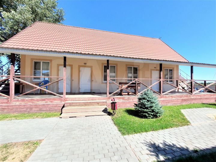 Дом 200,7 м² на участке 8,8 сот.