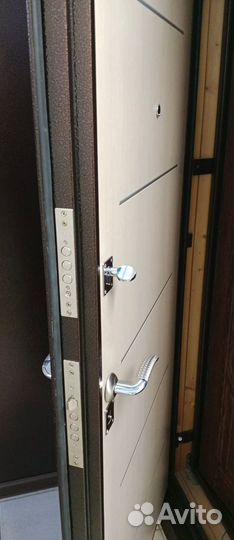 Входная дверь
