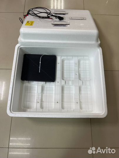 Инкубатор Несушка на 104 яйца