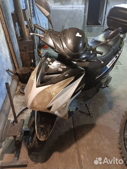 Продам скутер 150 кубов