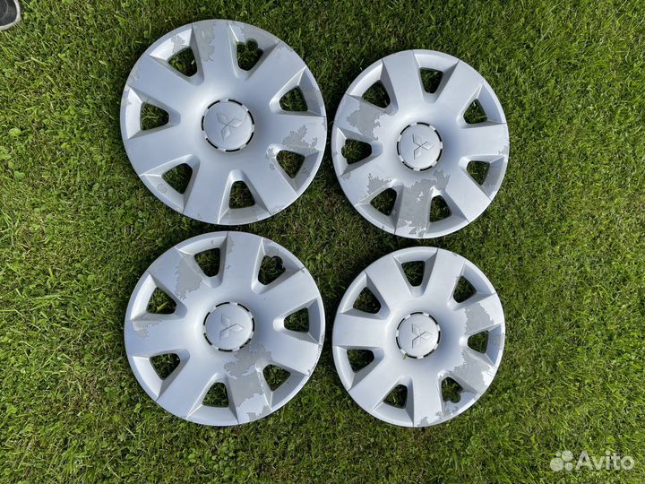 Комплект колпаков r16 Mitsubishi