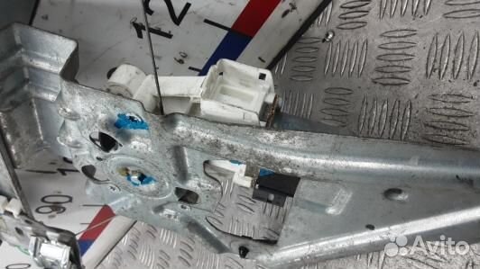 Стеклоподъемник передний левый mercedes benz sprin