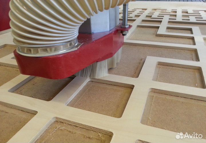 Раскрой фрезеровка фанеры фк на чпу